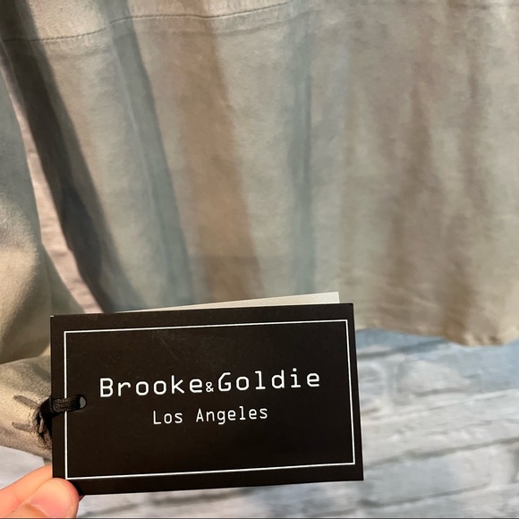 NWT Brooke & Goldie Women’s Large Goat Leather Light Grey V-Neck Long Sleeve Top - Picture 9 of 13